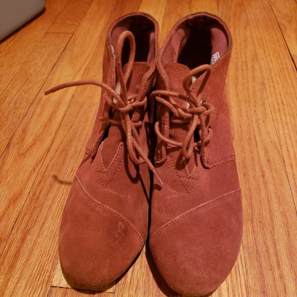 Toms Shoes - Toms Wedge Boots